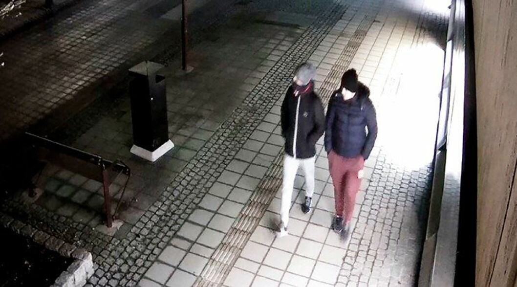 De kriminelle fanget opp på overvåkningskamera. De ble til slutt stoppet - av politiet i Stryn.