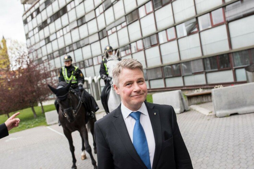 HVEM SKAL UT: Per-Willy Amundsen ligger an til å bli byttet ut med Sylvi Listhaug i den nye regjeringskabalen. HVEM SKAL UT: Per-Willy Amundsen ligger an til å bli byttet ut med Sylvi Listhaug i den nye regjeringskabalen.