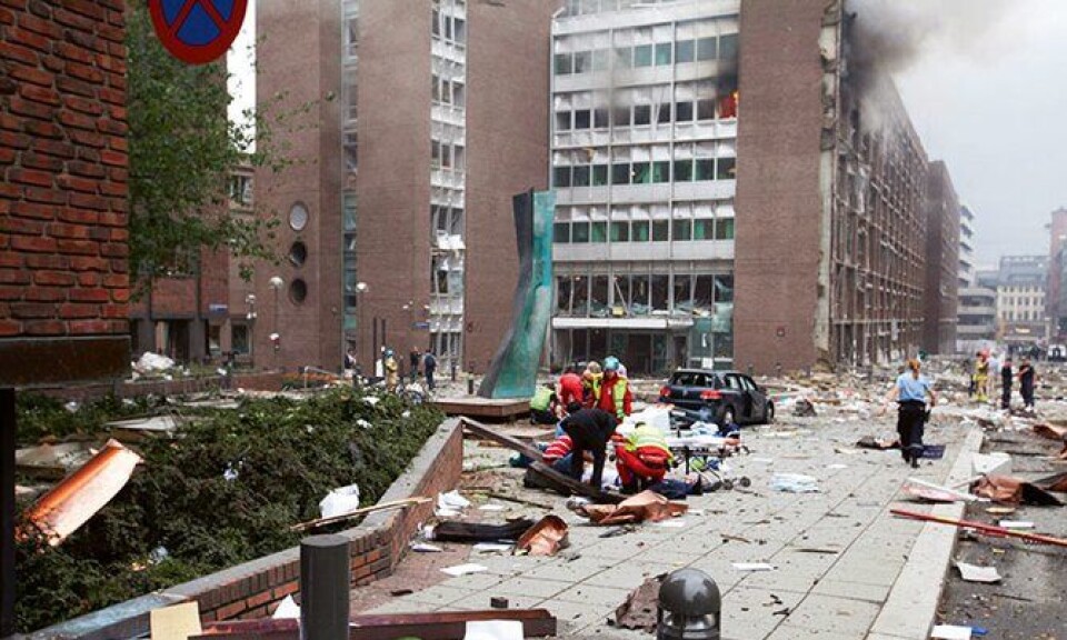 Området rundt regjeringskvartalet etter bombeeksplosjonen 22. juli 2011.