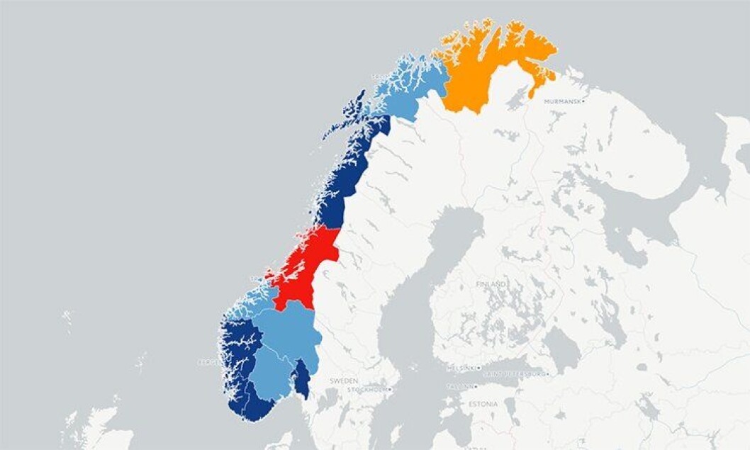 Blå eller rød - slik stemte politidistriktene i 2013. Klikk på kartet under for å se hvordan stemmene kan komme til å fordele seg til høsten. Blå eller rød - slik stemte politidistriktene i 2013. Klikk på kartet under for å se hvordan stemmene kan komme til å fordele seg til høsten.