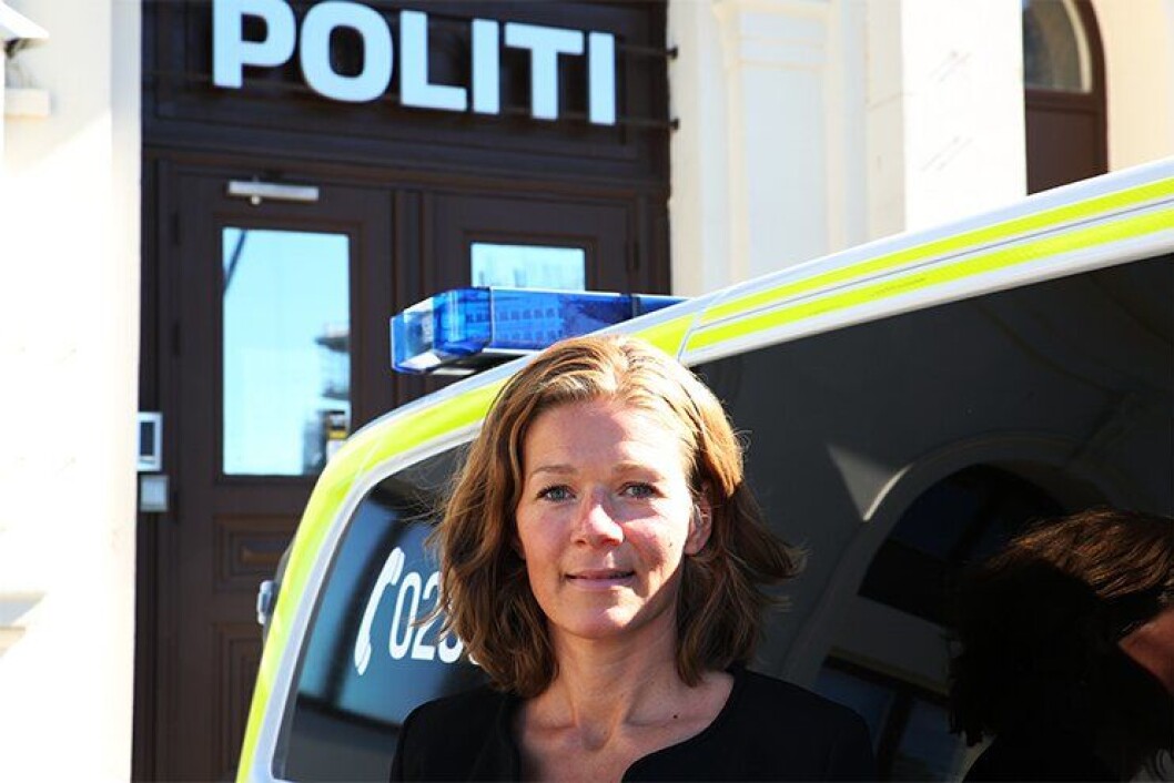 FRA MASTER TIL JOBB: Mens Bjelland skrev masteren fikk hun tilbud om jobb i Kripos. Med erfaring fra politiet jobber politiførstebetjenten nå i seksjon for internettrelatert etterforskningsstøtte, og jobber blant annet med å forebygge radikalisering og voldelig ekstremisme på internett. FRA MASTER TIL JOBB: Mens Bjelland skrev masteren fikk hun tilbud om jobb i Kripos. Med erfaring fra politiet jobber politiførstebetjenten nå i seksjon for internettrelatert etterforskningsstøtte, og jobber blant annet med å forebygge radikalisering og voldelig ekstremisme på internett.
