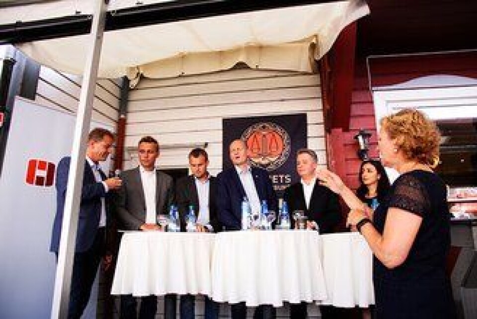 DEBATT: Justisdebatt mellom forbundsleder Sigve Bolstad, Ola Borten Moe (Sp), Kjell Ingolf Ropstad (Krf), Anders Werp, (H), Per-Willy Amundsen (Frp) og Hadia Tajik (Ap). Debatten ble ledet av Trude Teige, kjent fra TV2.