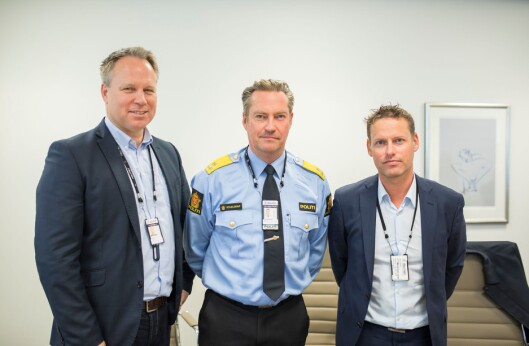 PIT-direktør Tormod Stien, seksjonssjef i POD, Jørn Schjelderup og administrerende direktør i Geodata, Geir Hansen. PIT-direktør Tormod Stien, seksjonssjef i POD, Jørn Schjelderup og administrerende direktør i Geodata, Geir Hansen.