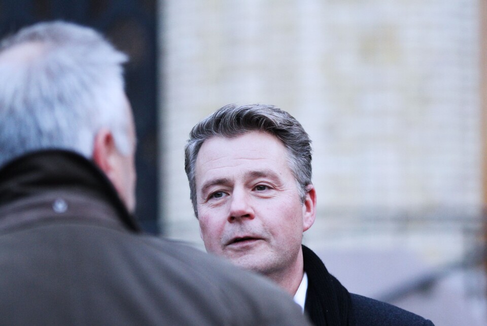 ADVARER: Justis- og beredskapsminister Per-Willy Amundsen advarer mot å utsette pengebevilgningene til beredskapssenteret. Her er han sammen med politidirektør Odd Reidar Humlegård under mandagens terrorøvelse i Oslo. ADVARER: Justis- og beredskapsminister Per-Willy Amundsen advarer mot å utsette pengebevilgningene til beredskapssenteret. Her er han sammen med politidirektør Odd Reidar Humlegård under mandagens terrorøvelse i Oslo.