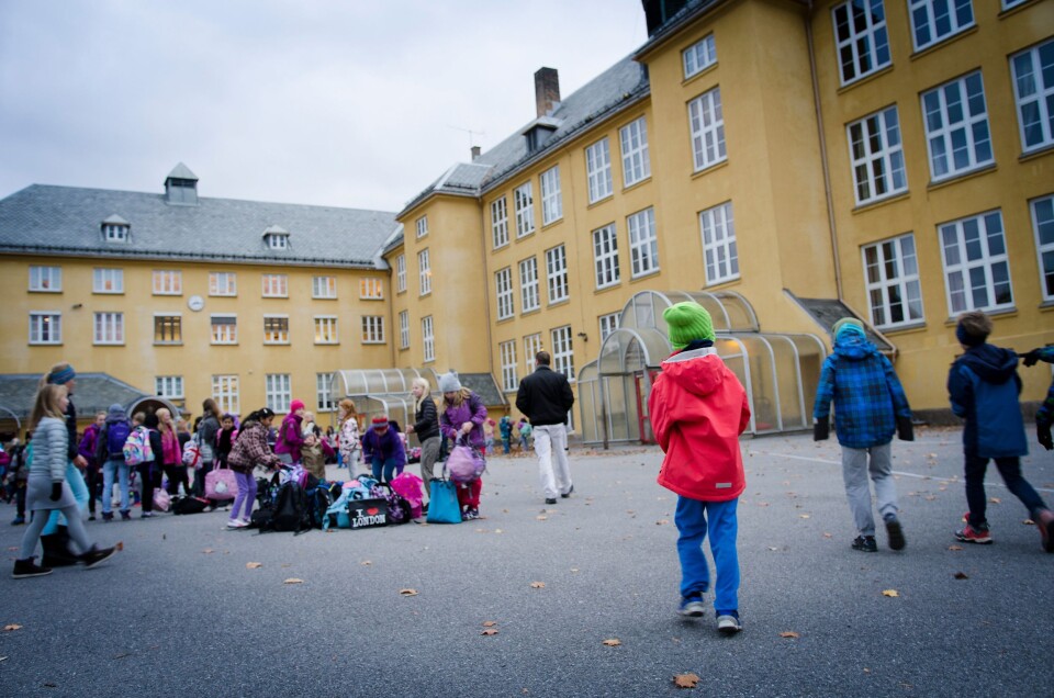 TRYGG OPPVEKST? Årene som kommer i skolen, må være trygge for barn og unge. Derfor bør oppvekstvilkårene deres gjennomgås fra A til Å, mener Langnes. TRYGG OPPVEKST? Årene som kommer i skolen, må være trygge for barn og unge. Derfor bør oppvekstvilkårene deres gjennomgås fra A til Å, mener Langnes.
