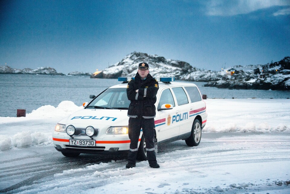 KLAR: Politiførstebetjent Mons Klaussen er klar for nye oppdrag. Men vil gjerne at arbeidsgiver anerkjenner kjøring av politibil som arbeidstid.