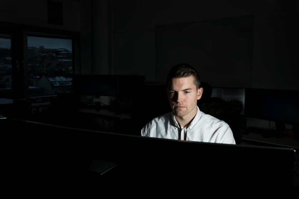 DRAMATISK VEKST: Politioverbetjent Jarle Enghaugen jobber med elektroniske spor i seksuallovbrudssaker i Oslo. Han og kollegene er tidvis forbløffet overøkninga i overgrep mot barn på nett.