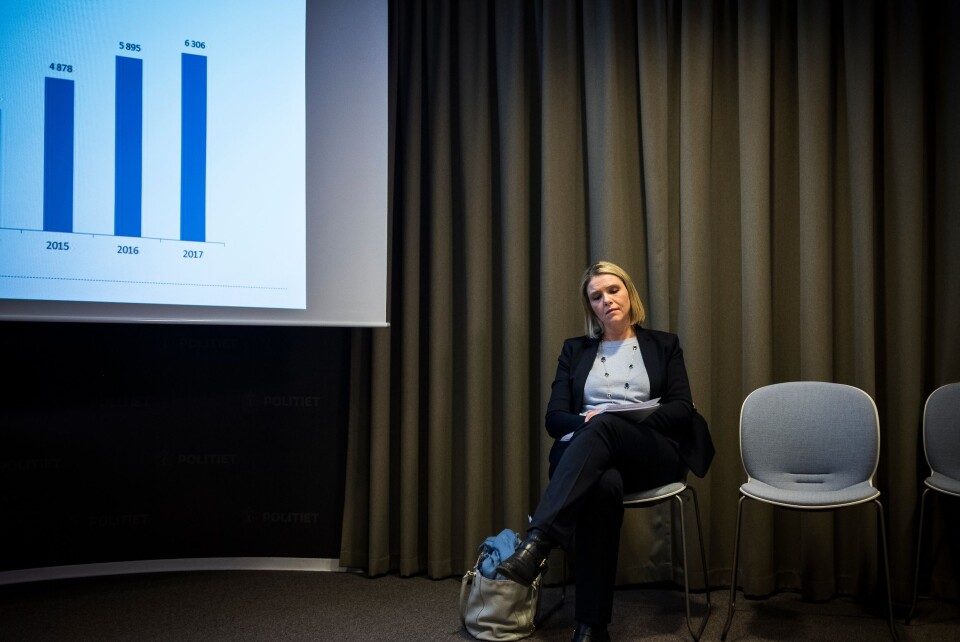 AVSKREKKANDE: Justisminister Sylvi Listhaug meiner «monster»-beskrivinga vil være avskrekkande på overgriparar. – Eg meiner at når man voldtar born, er man eit monster, seier ho. AVSKREKKANDE: Justisminister Sylvi Listhaug meiner «monster»-beskrivinga vil være avskrekkande på overgriparar. – Eg meiner at når man voldtar born, er man eit monster, seier ho.