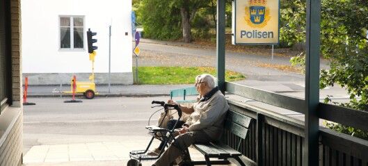 Vurderer å la svenske politifolk ta med våpen hjem for å sikre beredskapen på bygda