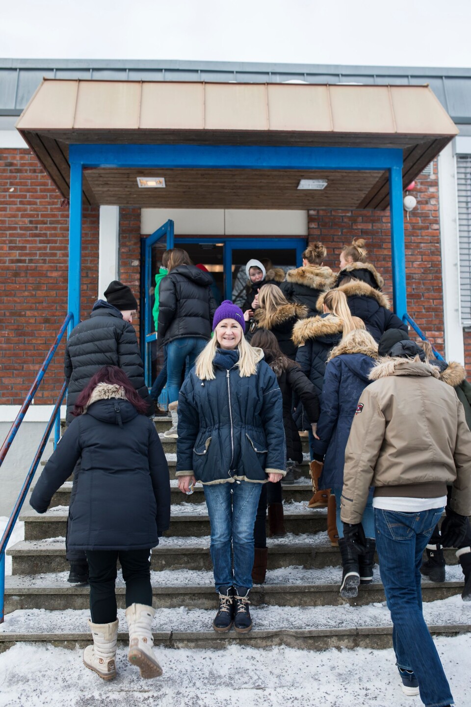 TOK STEGET: Helle Hansen jobber blant annet litt som vikarlærer på ungdomsskolen nå som hun har pensjonert seg.
