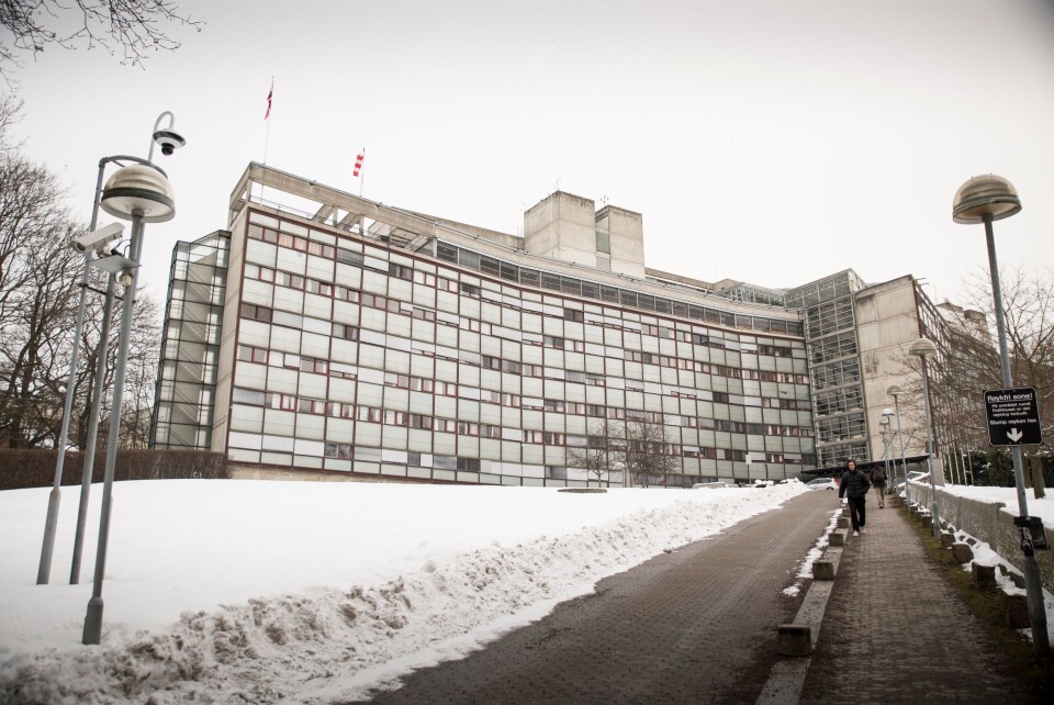Politihuset i Oslo lider av omfattende mangler, skriver PFT. De retter skytset mot byggeier Statsbygg. Politihuset i Oslo lider av omfattende mangler, skriver PFT. De retter skytset mot byggeier Statsbygg.