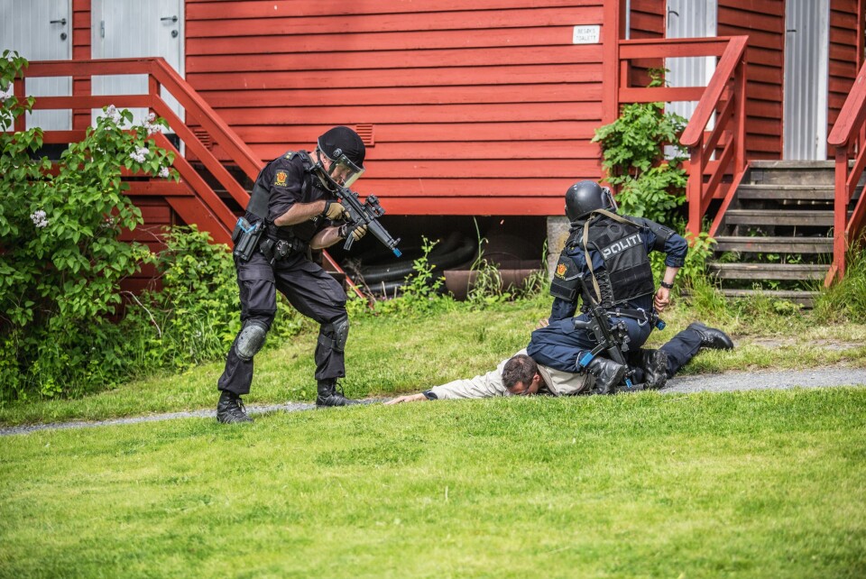 Mange politifolk trener operativt og fysisk.