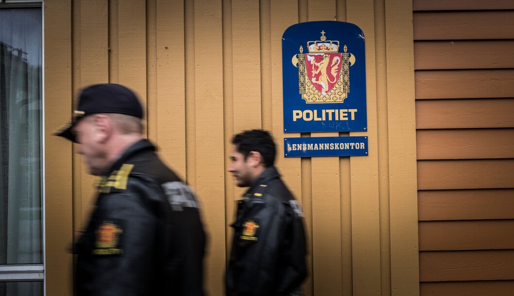 Bør det være én lensmann ved hvert lensmannskontor? Ja, mener opposisjonen. Nei, mener tillitsvalgte. Bør det være én lensmann ved hvert lensmannskontor? Ja, mener opposisjonen. Nei, mener tillitsvalgte.