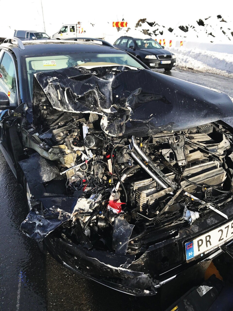 OVERKJØRT: UP-patruljens første patruljebil, en sivil Passat, endte sine dager etter et ublidt møte med en Toyota på rømmen. Sjåføren, ruset på amfetamin og tabletter, endte selv i grøfta kort tid etterpå.