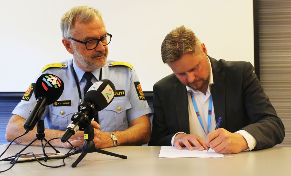 Signerte: Securitas ved regiondirektør John Erik Strømstad var blant sikkerhetsselskapene som signerte avtalen