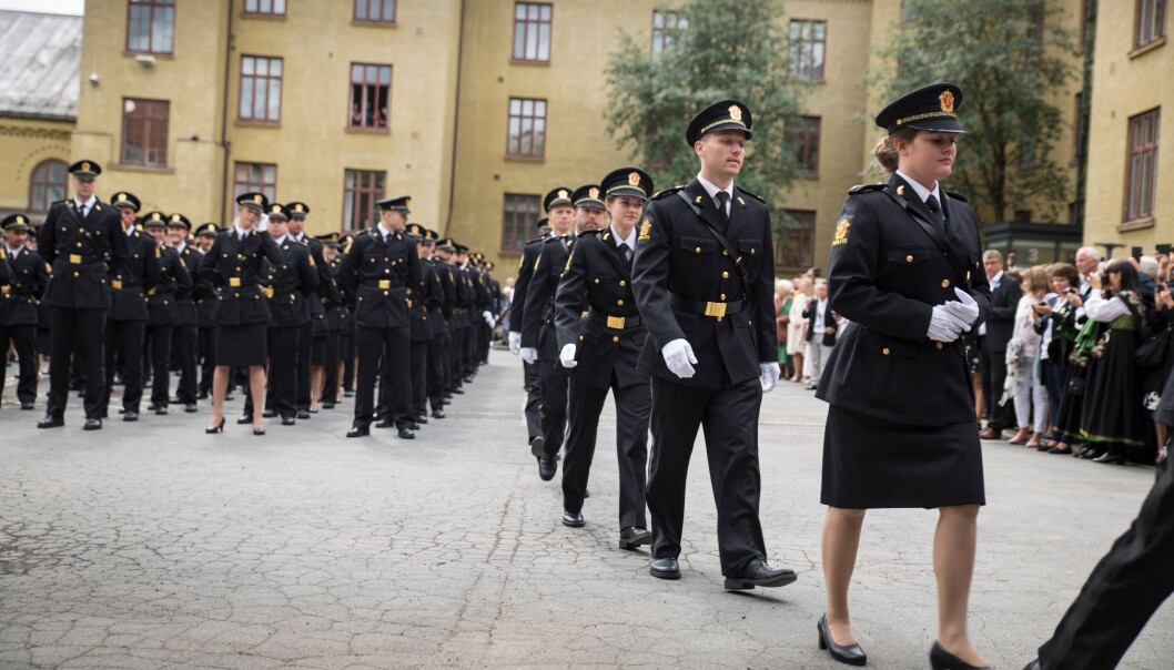 Avslutning for PHS-studentene i Oslo våren 2018. Her fra borggården på den gamle Politighøgskolen på Majorstua. Avslutning for PHS-studentene i Oslo våren 2018. Her fra borggården på den gamle Politighøgskolen på Majorstua.