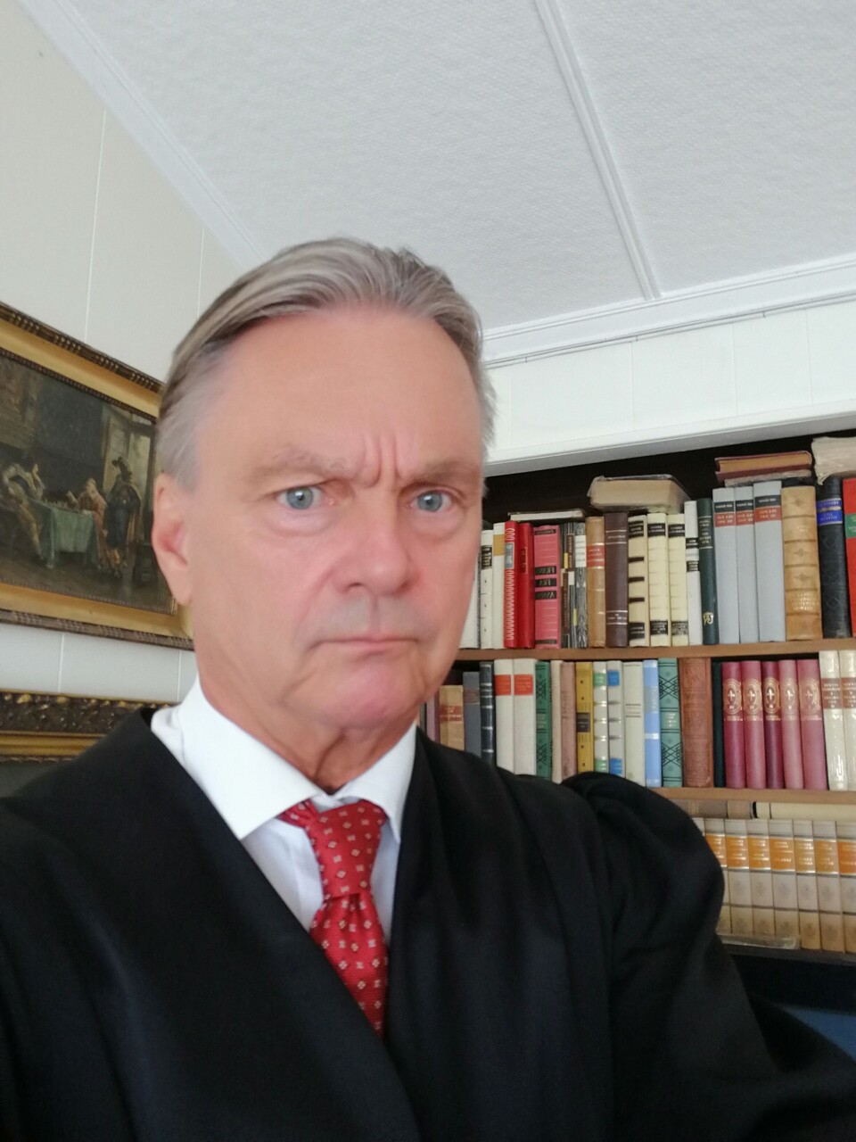SØKSMÅL: Advokat Trond Sivertsvik representerer hundeeieren i rettssaken som går i Oslo tingrett i oktober. SØKSMÅL: Advokat Trond Sivertsvik representerer hundeeieren i rettssaken som går i Oslo tingrett i oktober.