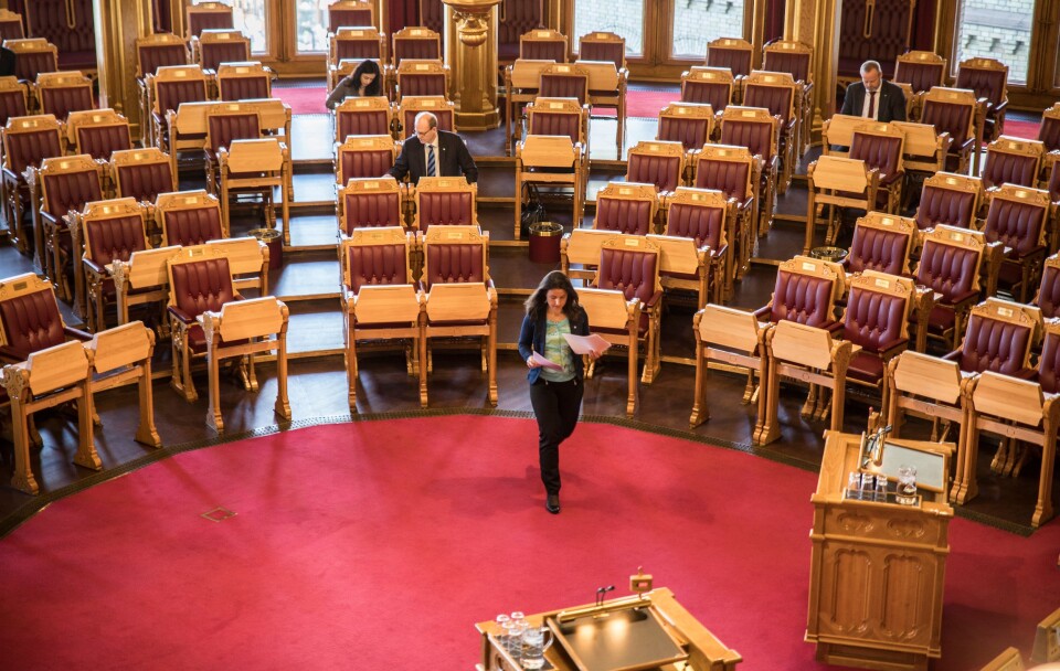 Jenny Klinge i justiskomiteen på Stortinget har tatt varslingssaken opp med justisministeren.