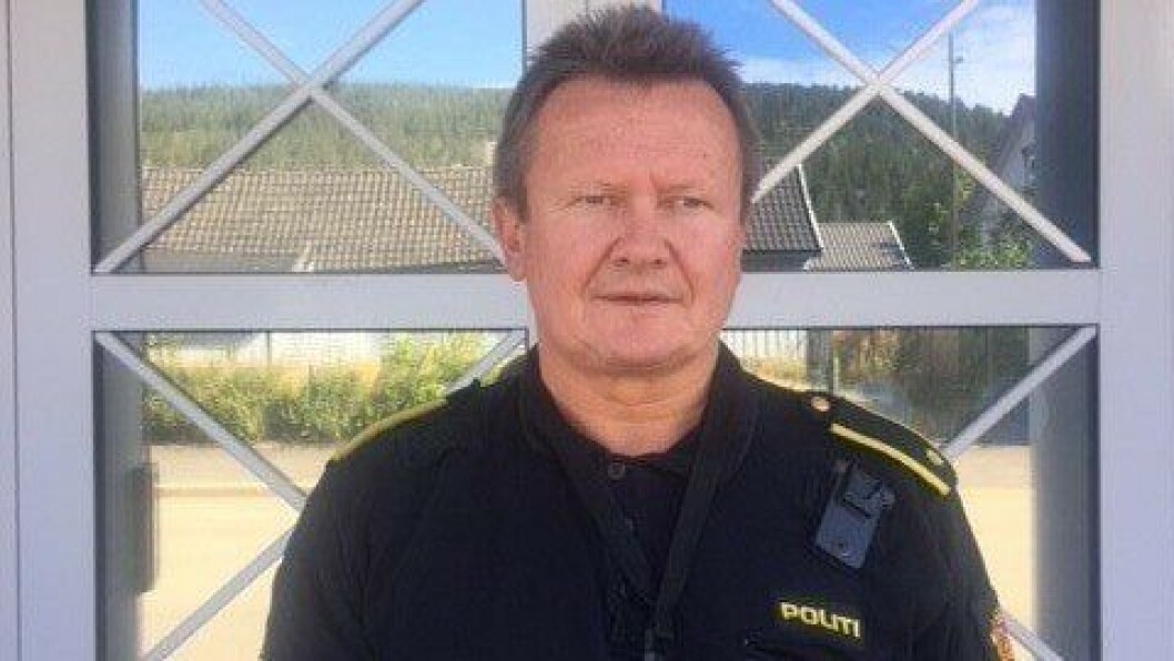 Geir Petter Nedregård ved Kongsberg politistasjon. Geir Petter Nedregård ved Kongsberg politistasjon.