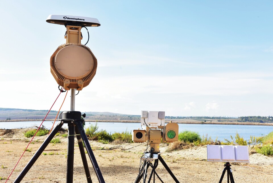 DOMEDAG: Det militært utviklede, israelske systemet Drone dome, er blant det mest sofistikerte på markedet i dag. Systemet kan sette droner ut av spill på mange forskjellige vis, hvorav det mest drastiske er å smelte droner med laser. DOMEDAG: Det militært utviklede, israelske systemet Drone dome, er blant det mest sofistikerte på markedet i dag. Systemet kan sette droner ut av spill på mange forskjellige vis, hvorav det mest drastiske er å smelte droner med laser.