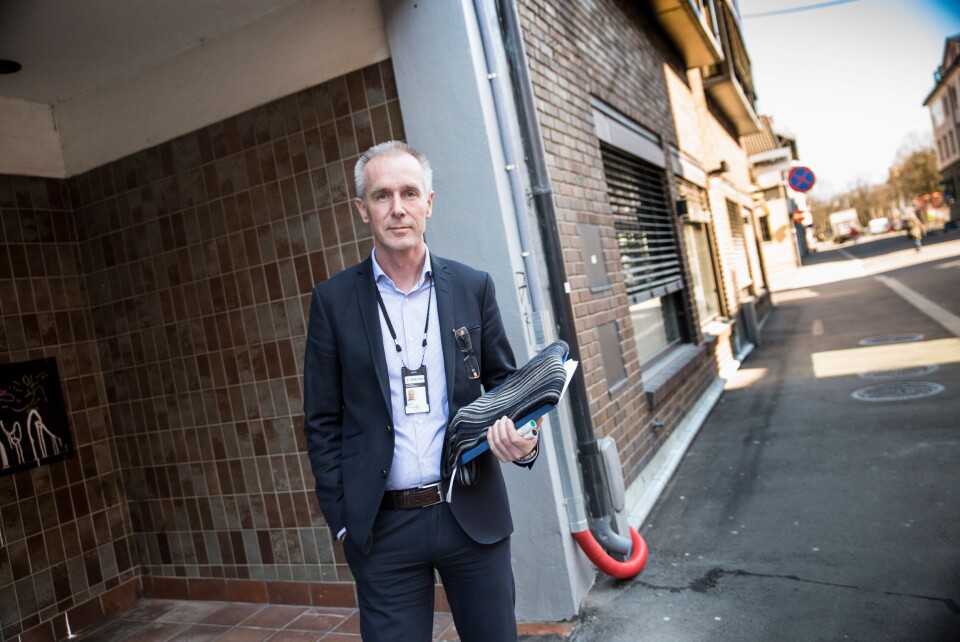 Avdelingsdirektør for stab for virksomhetsstyring i Sør-Øst politidistrikt, Gard Hagen, sier halvparten av det distriktet har fått til nye stillinger har blitt trukket fra budsjettet igjen, gjennom avbyråkratiseringstiltak.