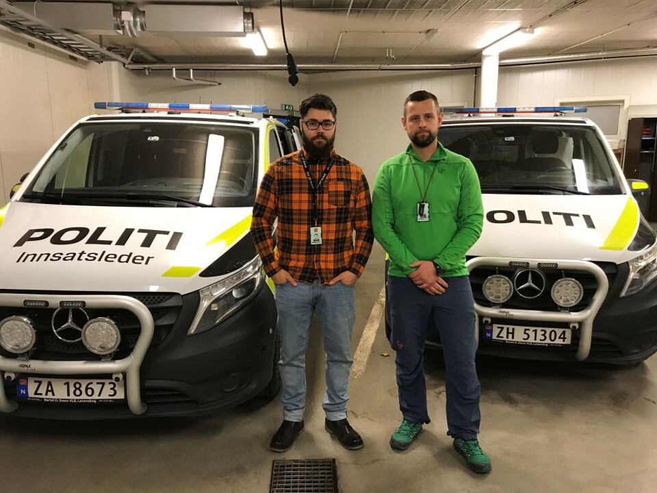 - HAR JOBB NOK: Plasstillitsvalgt Alexander Dølvik Fossum og nestleder i Politiets Fellesforbund i Troms, Jahn-Erik Solheim, mener det er nok av oppgaver for de sivilt ansatte på politistasjonen i Harstad, tross i at de har fått varsel om oppsigelse.