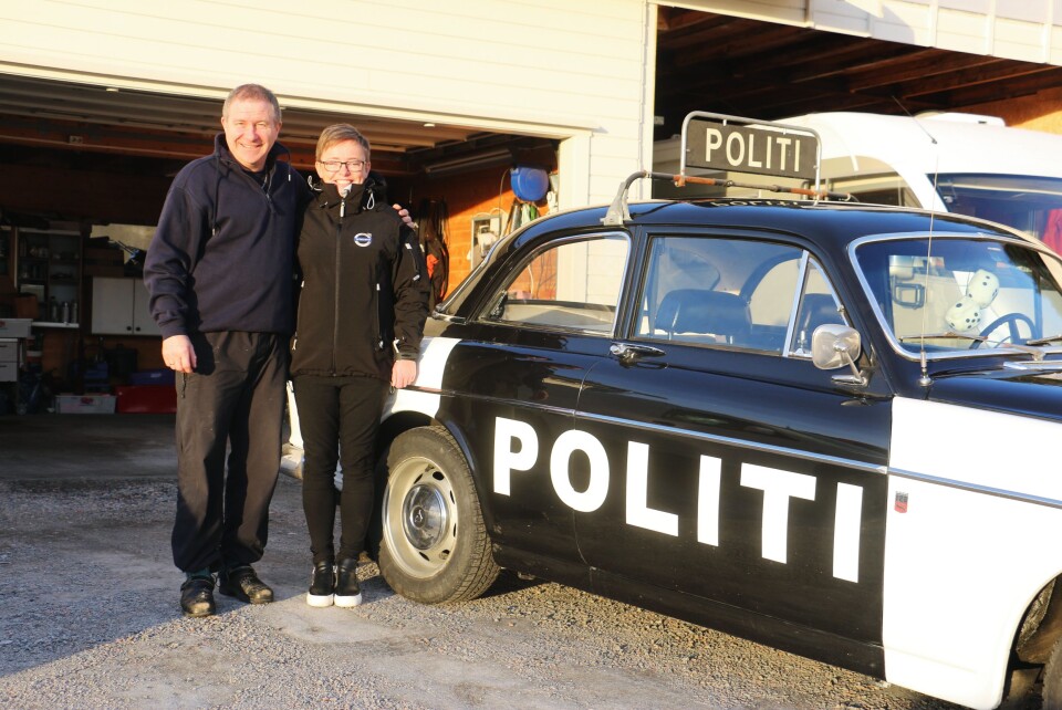 Tospann: Thorsø og kona bruker innimellom bilen til å reise på turer med. Som i fjor, da de dro til Sverige.
