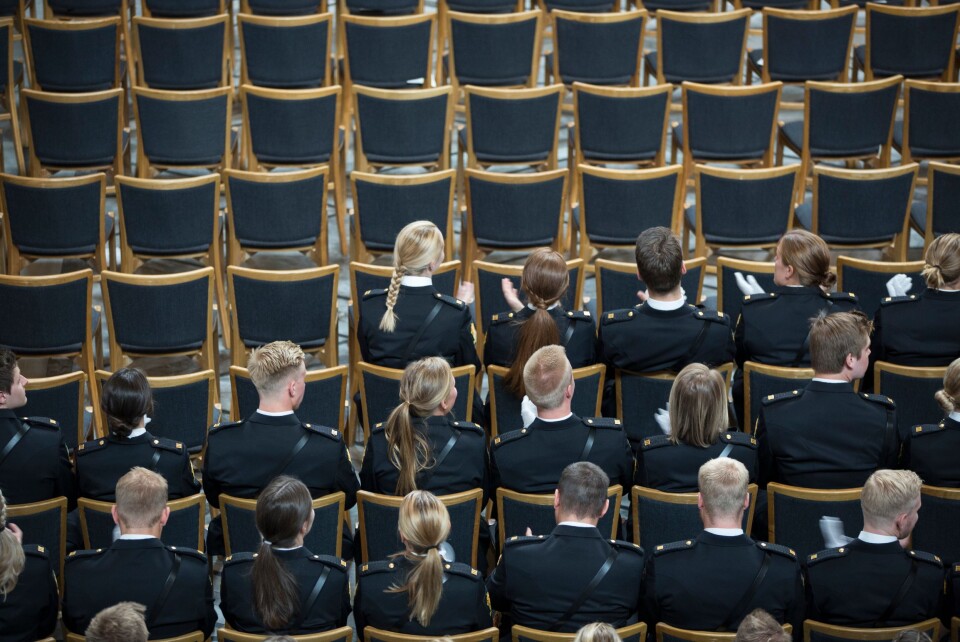 FÅ FASTE PLASSER: Kun 12 prosent av de nyutdannede fra 2018-kulle på Politihøgskolen (PHS) vil ha fast jobb ved utgangen av 2018. FÅ FASTE PLASSER: Kun 12 prosent av de nyutdannede fra 2018-kulle på Politihøgskolen (PHS) vil ha fast jobb ved utgangen av 2018.