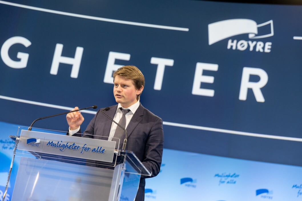 Peter Frølich sitter i justiskomiteen for Høyre. Peter Frølich sitter i justiskomiteen for Høyre.