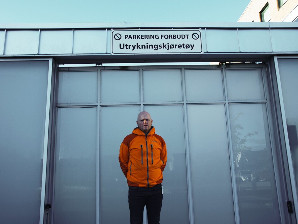 KRAFTLØS: Det politiske målet om to politi per tusen innbyggere fører til mindre politikraft, når politiledelsen nå tvinges til å bruke politifolk i jobber sivile gjorde før, sier nestleder Per Otto Kolsvik i PF Øst. Årsaken: Politidistriktet har ikke nok penger.