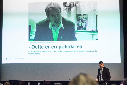 Wara trakk fram medieoppslagene om hvor dårlig det går med politiet under sin tale til landsmøtet. Men medieoppslagene var fra før politireformen. Wara trakk fram medieoppslagene om hvor dårlig det går med politiet under sin tale til landsmøtet. Men medieoppslagene var fra før politireformen.