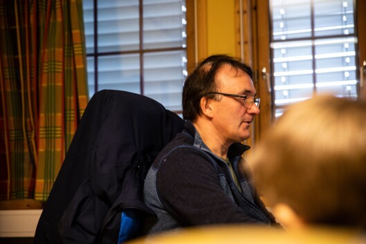 Arvid Næss dukker ned i saksbunken som han sier han er blitt bedt om å prioritere. Arvid Næss dukker ned i saksbunken som han sier han er blitt bedt om å prioritere.