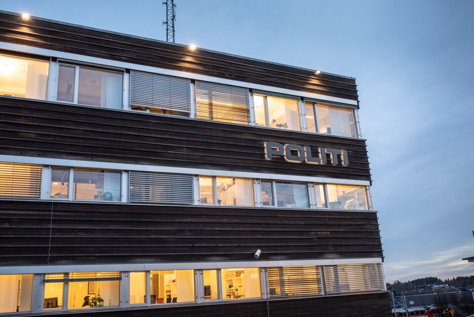 Det har vakt reaksjoner blant ansatte i Øst politidistrikt, at politidistriktet både skal dekke Giskes lønn hos PHS og i tillegg bekoste kostnaden for hennes vikar. Det har vakt reaksjoner blant ansatte i Øst politidistrikt, at politidistriktet både skal dekke Giskes lønn hos PHS og i tillegg bekoste kostnaden for hennes vikar.