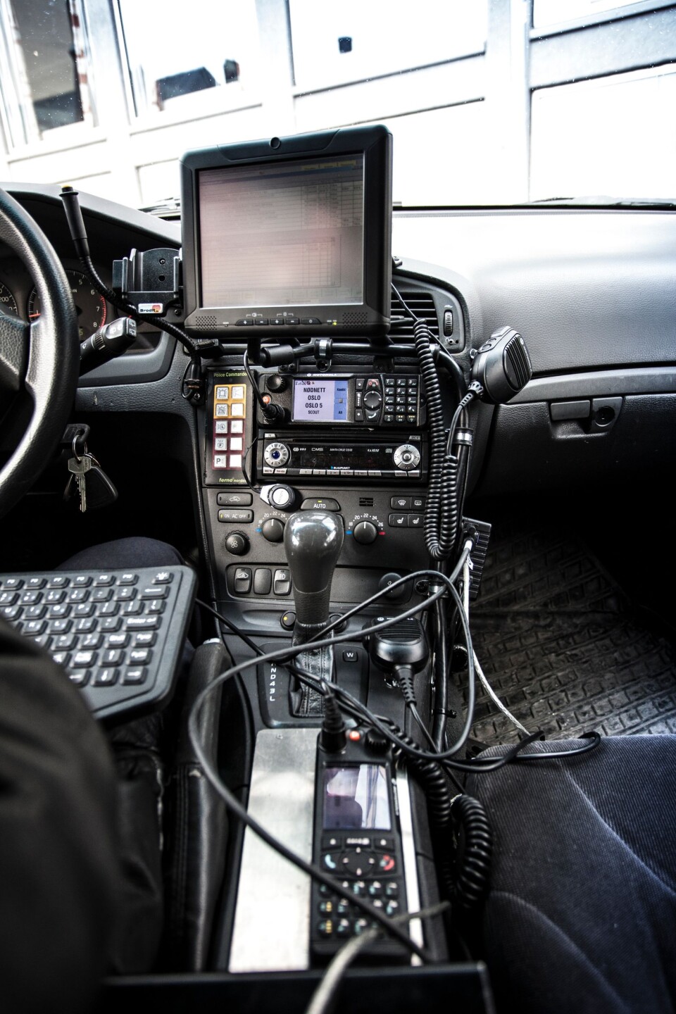 Politiet har mange gode løsninger i politibilene, men det hjelper ikke når man jobber med avstand fra bilen. Politiet har mange gode løsninger i politibilene, men det hjelper ikke når man jobber med avstand fra bilen.