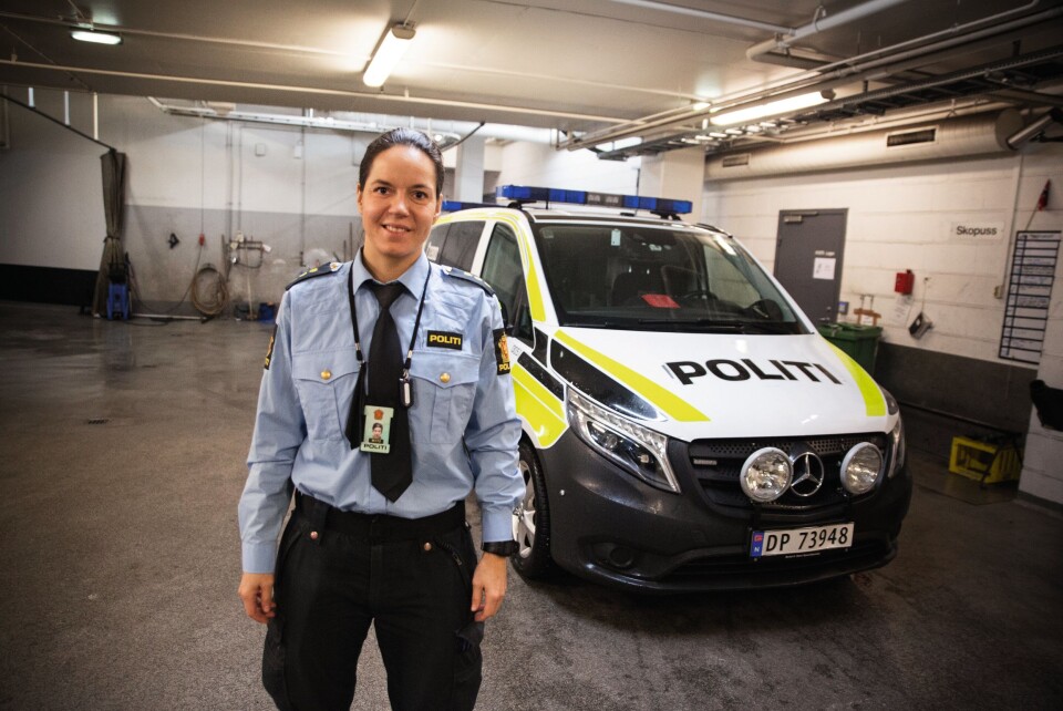 REKRUTTERER: Politibetjent Arnhild Holmlimo er teamleder for UEH i Oslo. Hun drifter et prosjekt som tar sikte på å få flere kvinner til å søke UEH i hovedstaden. – Hovedmålet er å få flere kvinner til å søke. Det er ingen kvotering, og det er det ekstremt viktig å poengtere. Vi tror det er mange dyktige, operative damer som ikke søker, sier hun.
