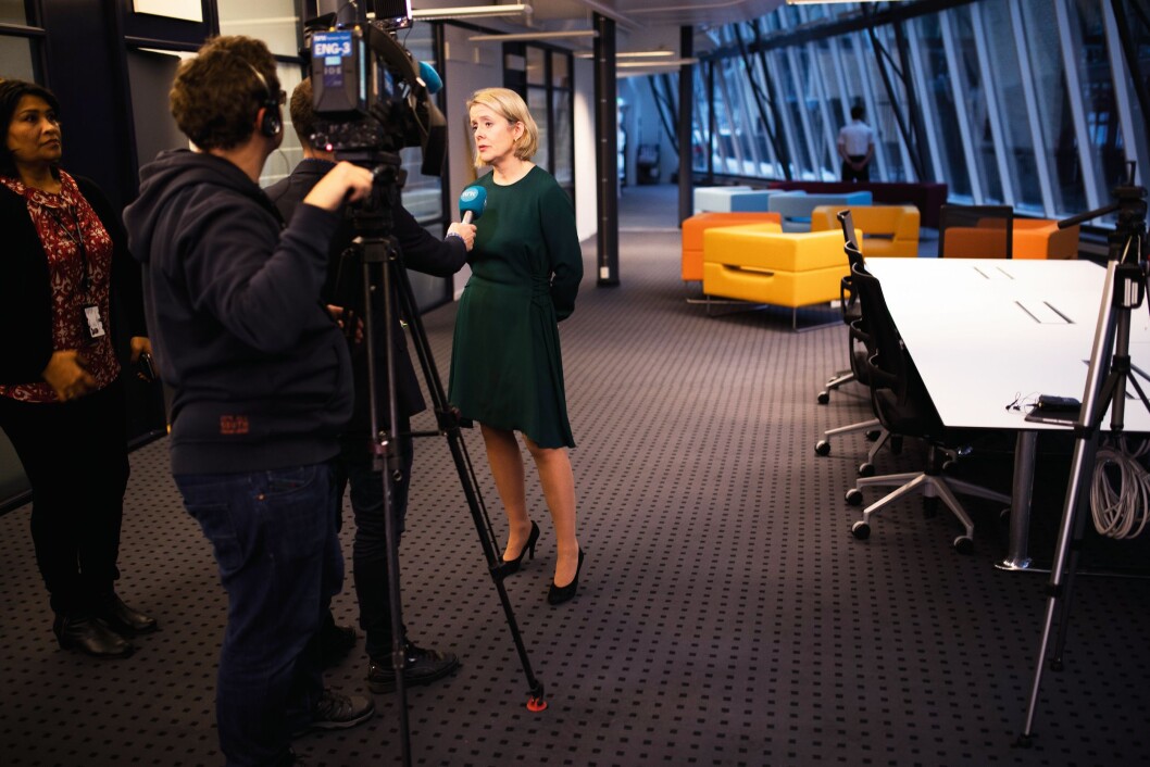 Benedicte Bjørnland er vant til å være i media fra tiden som PST-sjef. Her blir hun intervjuet i forbindelse med at hun ble presentert som ny politidirektør før jul. Benedicte Bjørnland er vant til å være i media fra tiden som PST-sjef. Her blir hun intervjuet i forbindelse med at hun ble presentert som ny politidirektør før jul.
