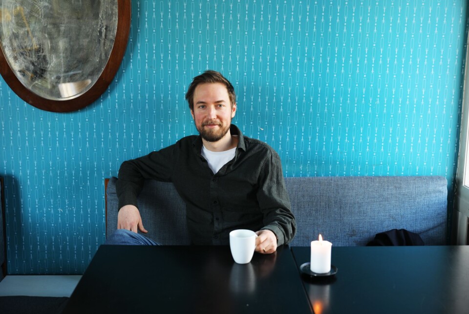 BOKDEBUTANT: Filip Lundhaug har skrevet den psykologiske spenningsromanen «Sorte hull», om en privatetterforsker på leting etter en forsvunnet jente. BOKDEBUTANT: Filip Lundhaug har skrevet den psykologiske spenningsromanen «Sorte hull», om en privatetterforsker på leting etter en forsvunnet jente.