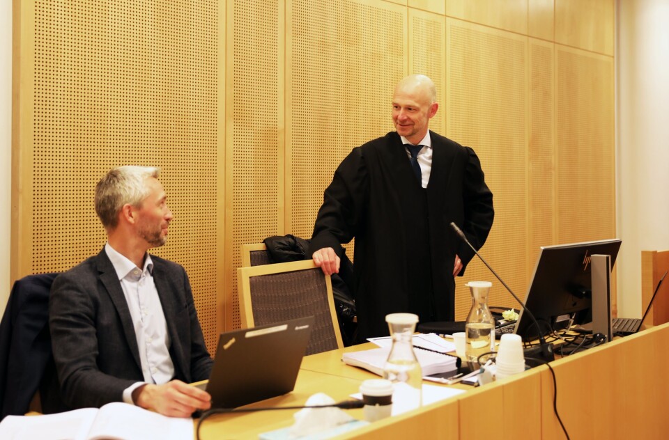 GIKK TIL SAK: Advokat Tor Erik Heggøy (t.h), som representerer Politiets Fellesforbund, og Espen Sjeggestad, partsrepresentant og forbundssekretær i Politiets Fellesforbund, under rettssaken i Oslo tingrett i mai. Nå anker Politiets Fellesforbund tingrettens kjennelse, etter at saken ble avvist. GIKK TIL SAK: Advokat Tor Erik Heggøy (t.h), som representerer Politiets Fellesforbund, og Espen Sjeggestad, partsrepresentant og forbundssekretær i Politiets Fellesforbund, under rettssaken i Oslo tingrett i mai. Nå anker Politiets Fellesforbund tingrettens kjennelse, etter at saken ble avvist.