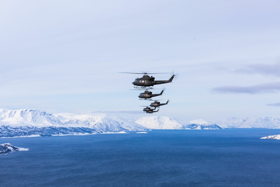 TREKKFUGLER: De fleste av Forsvarets Bell helikoptre flyr sørover fra Bardufoss til Rygge i løpet av høsten. Dermed må politiet få på plass en ny helikopterberedskap i Nord-Norge. Foreløpig er ennå ingenting klart.