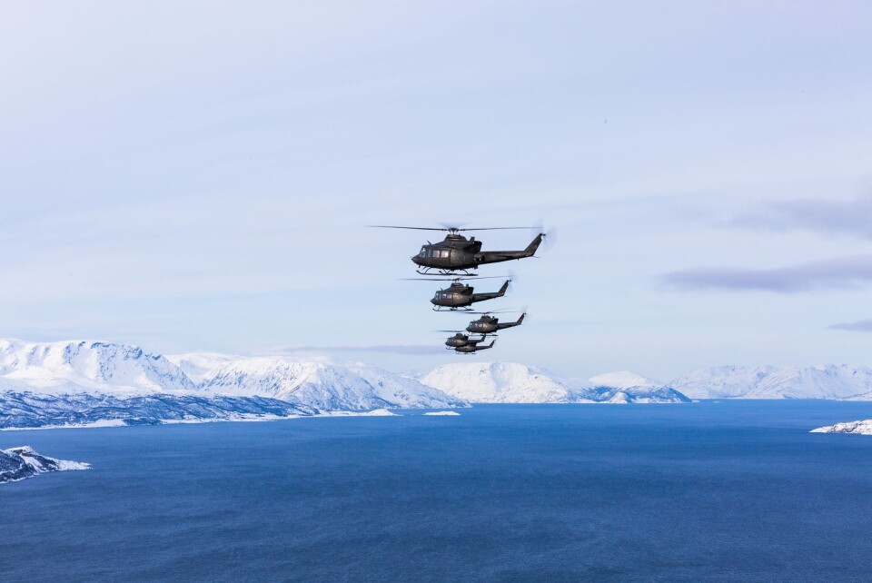 TREKKFUGLER: De fleste av Forsvarets Bell helikoptre flyr sørover fra Bardufoss til Rygge i løpet av høsten. Dermed må politiet få på plass en ny helikopterberedskap i Nord-Norge. Foreløpig er ennå ingenting klart. TREKKFUGLER: De fleste av Forsvarets Bell helikoptre flyr sørover fra Bardufoss til Rygge i løpet av høsten. Dermed må politiet få på plass en ny helikopterberedskap i Nord-Norge. Foreløpig er ennå ingenting klart.