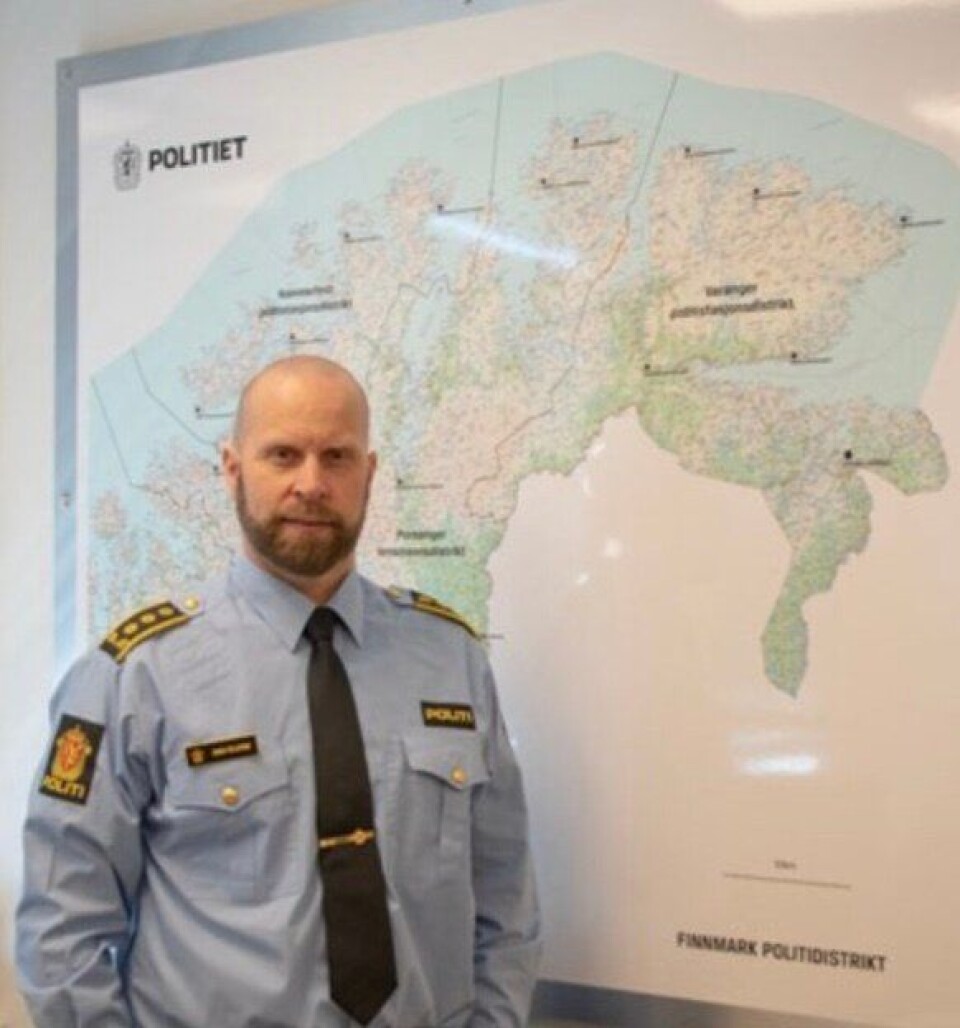 Stabssjef Tarjei Sirma-Tellefsen i Finnmark politidistrikt. Stabssjef Tarjei Sirma-Tellefsen i Finnmark politidistrikt.