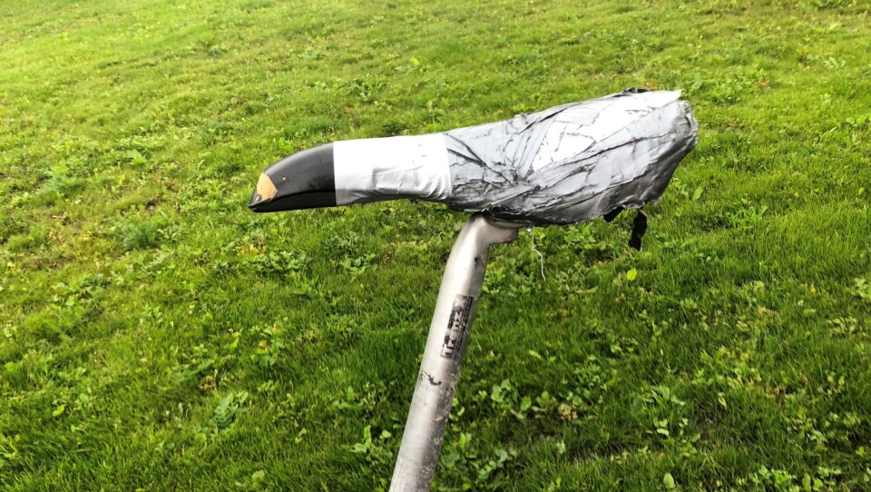 Vi som har duct-tape klar, rister svakt oppgitt på hodet over manglende språklig nøyaktighet. Det er på tide å bringe inn fakta. Vi som har duct-tape klar, rister svakt oppgitt på hodet over manglende språklig nøyaktighet. Det er på tide å bringe inn fakta.
