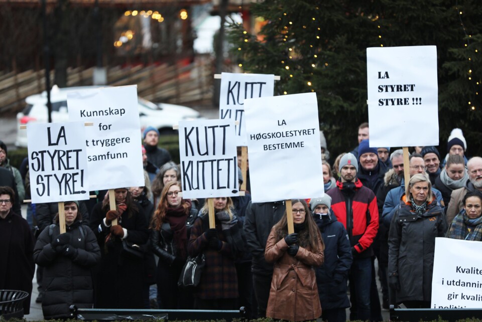 ENGASJEMENT: Tanken på å engasjere seg i noe som ikke direkte berører en selv, kan virke lite forlokkende. Men det er ikke så mye som skal til. Ofte er bare et oppmøte nok, skriver Irene Wellmeier. Bildet er fra Politiets Fellesforbunds markering for Politihøgskole-styrets autonomi, i desember. ENGASJEMENT: Tanken på å engasjere seg i noe som ikke direkte berører en selv, kan virke lite forlokkende. Men det er ikke så mye som skal til. Ofte er bare et oppmøte nok, skriver Irene Wellmeier. Bildet er fra Politiets Fellesforbunds markering for Politihøgskole-styrets autonomi, i desember.