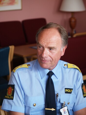Ragnar Auglend begynte som forsker ved juridisk fakultet ved UiB etter at han sluttet som politimester. Han har skrevet flerepolitifaglige bøker. Ragnar Auglend begynte som forsker ved juridisk fakultet ved UiB etter at han sluttet som politimester. Han har skrevet flerepolitifaglige bøker.