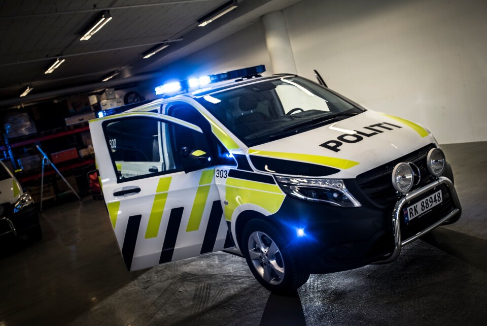 FORNØYD MED VITO: Mercedes-Benz Vito er allerede i bruk som politibil mange steder i landet. Nå har politiet bestemt seg for å bestille flere av den.