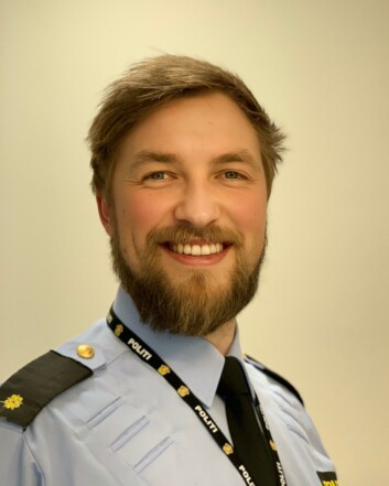 Even Bergan jobber til daglig på operasjonssentralen i Øst politidistrikt. Even Bergan jobber til daglig på operasjonssentralen i Øst politidistrikt.