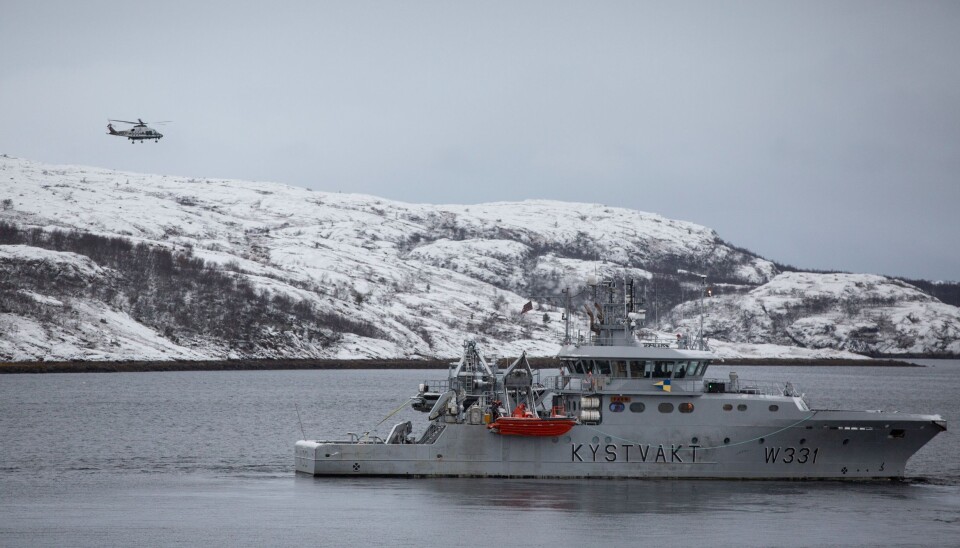 Kystvakta og politihelikopteret under Frigjøringsjubileet i Kirkenes i 2019.