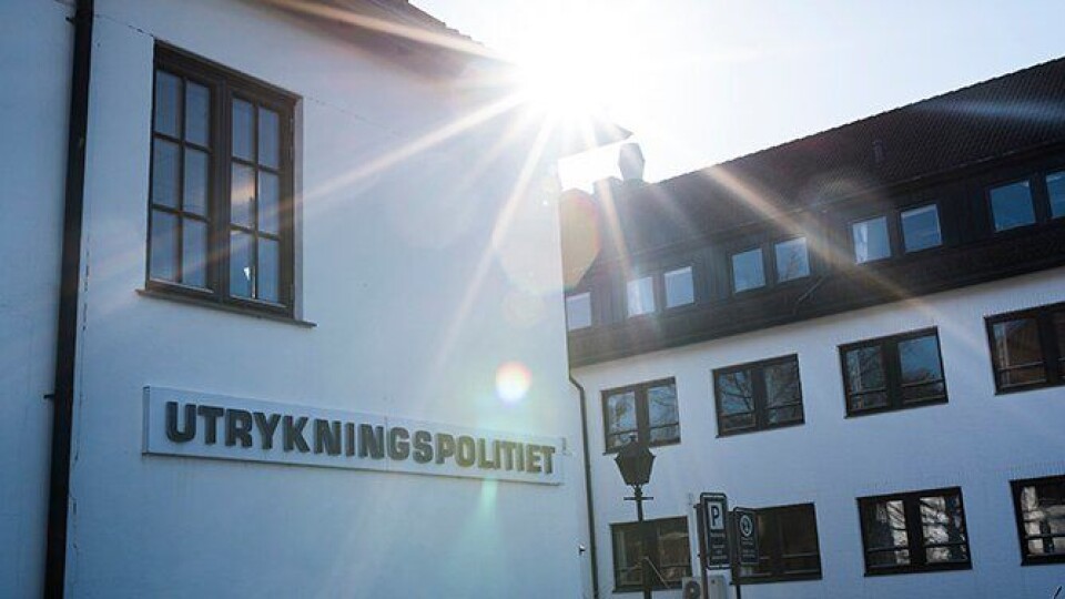 Utrykningspolitiet har sin base ved Politihøgskolen i Stavern. UP-mannskapene som holder til lengst unna, i Nord-Troms og Finnmark, skal nå likevel ikke innlemmes i politidistriktene i et ettårig prøveprosjekt. Utrykningspolitiet har sin base ved Politihøgskolen i Stavern. UP-mannskapene som holder til lengst unna, i Nord-Troms og Finnmark, skal nå likevel ikke innlemmes i politidistriktene i et ettårig prøveprosjekt.