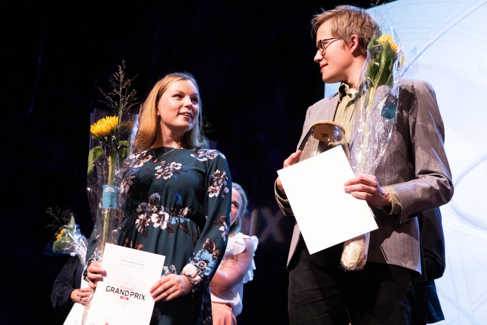 GIKK VIDERE: Halvor Høen Hval, fra Kjemisk institutt ved Universitetet i Oslo, fikk førsteplass under delfinalen i Oslo. Forsker Marthe Lefsaker Sakrisvold fra Politihøgskolen, kom på andreplass.