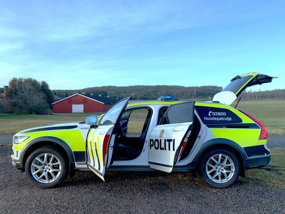 HUNDEPATRULJE: Volvo V90CC har vært i bruk som hundebil i politiet i flere år. Slik ser den ut - og slik vil sannsynligvis også patruljebilen av samme merke se ut når de er klar til leveranse i 2021.